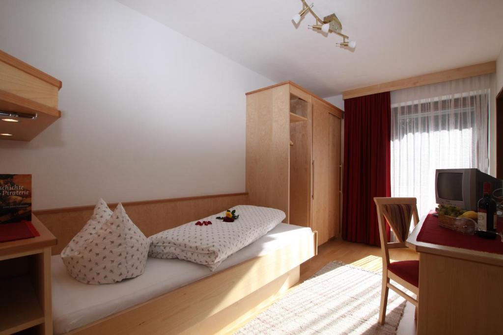 Pension Holzmann Leutasch Habitación foto